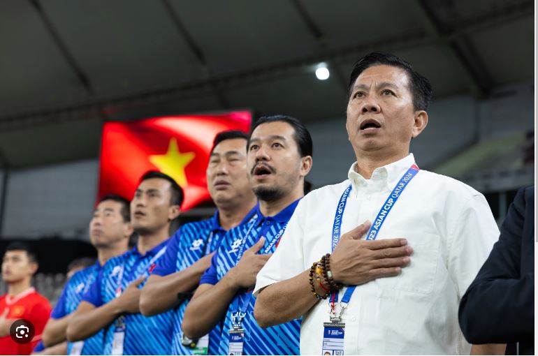 HLV Hoàng Anh Tuấn chia tay các học trò trước khi rời vị trí ở U23 Việt Nam